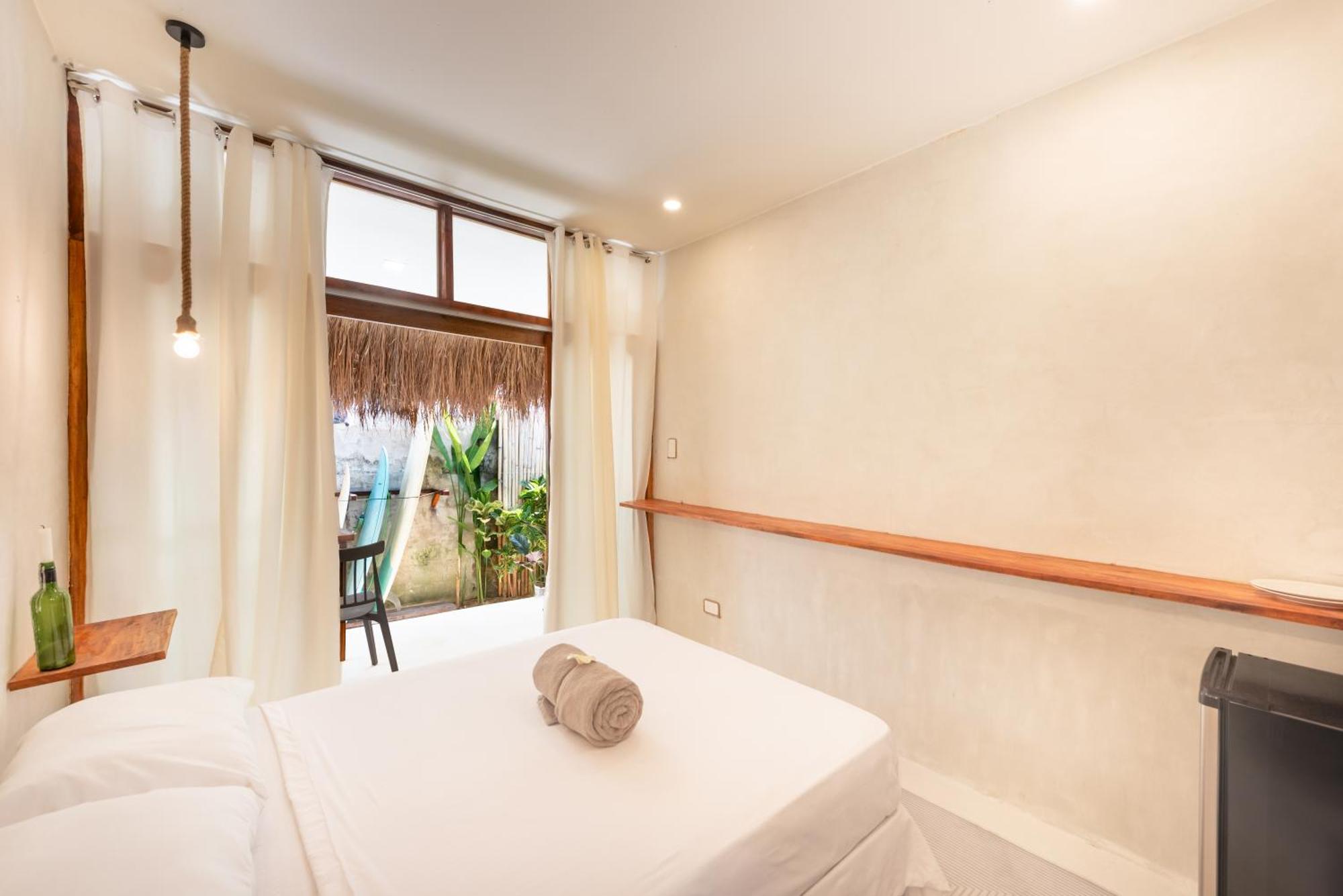 Gratitude Inn جنرال لونا المظهر الخارجي الصورة