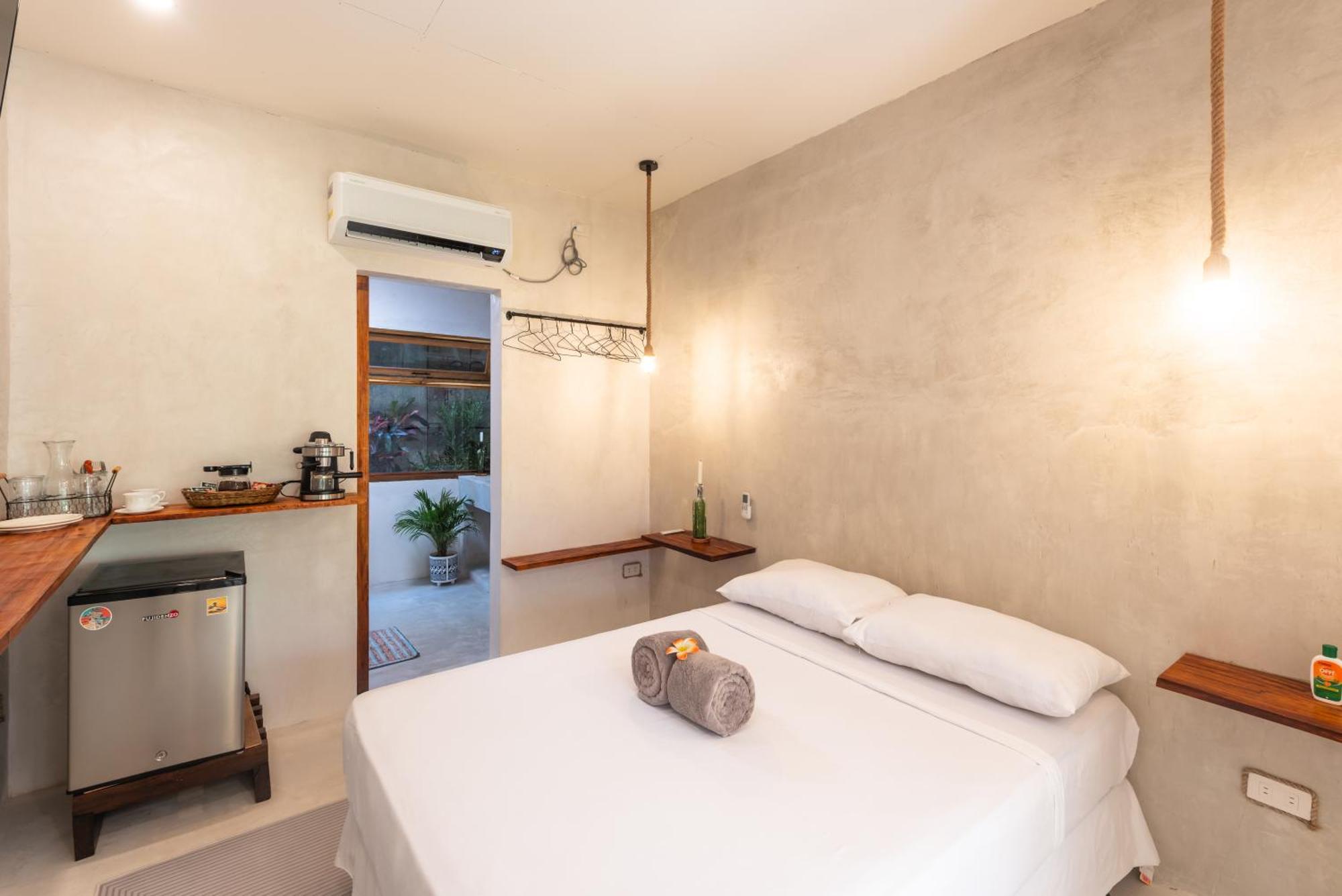 Gratitude Inn جنرال لونا المظهر الخارجي الصورة